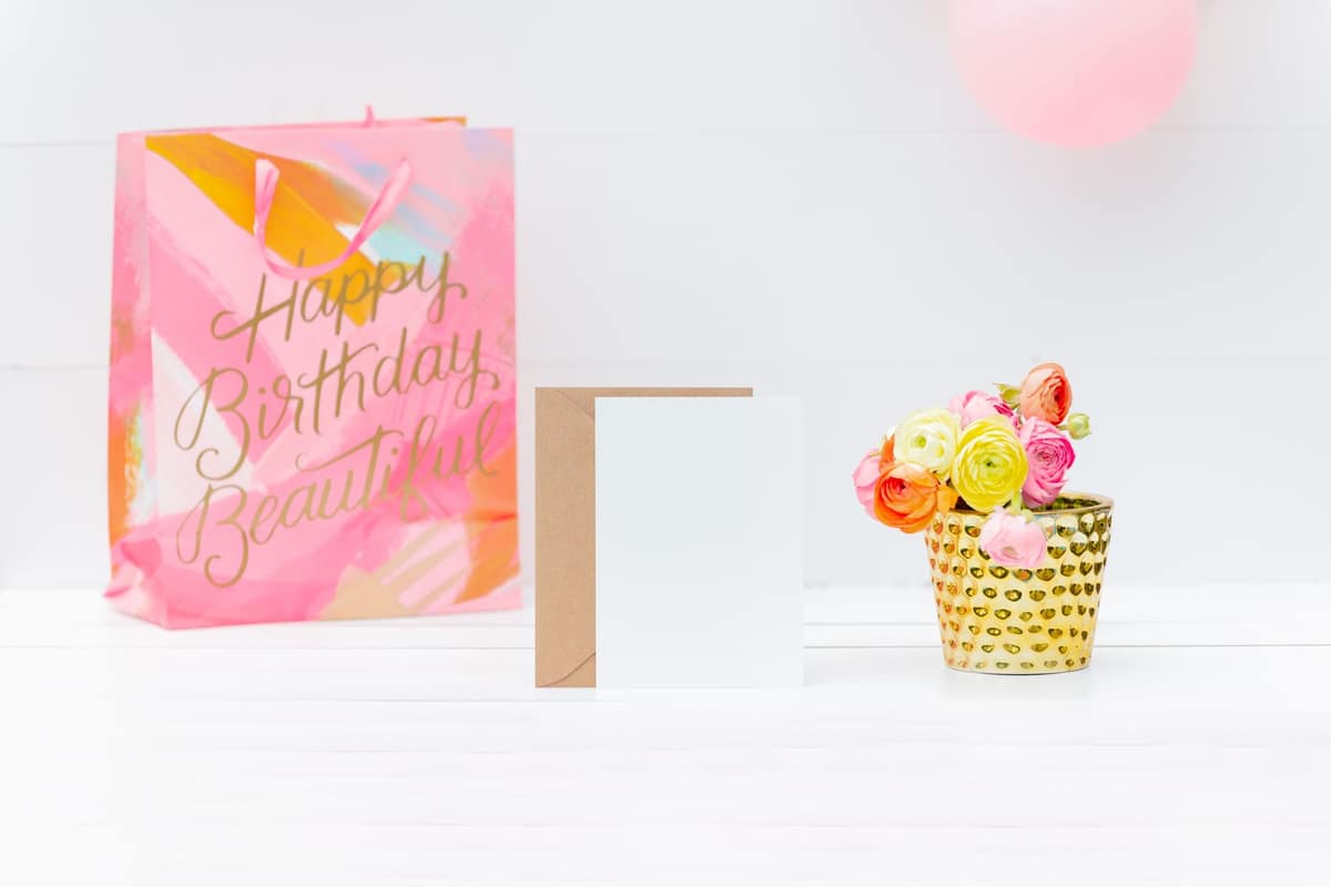 A gift card and envelope on a bright table